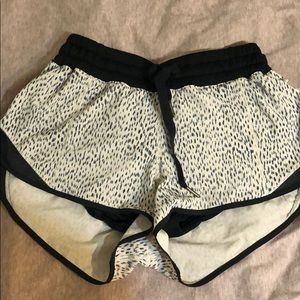 Lulu lemon Hotty hot shorts